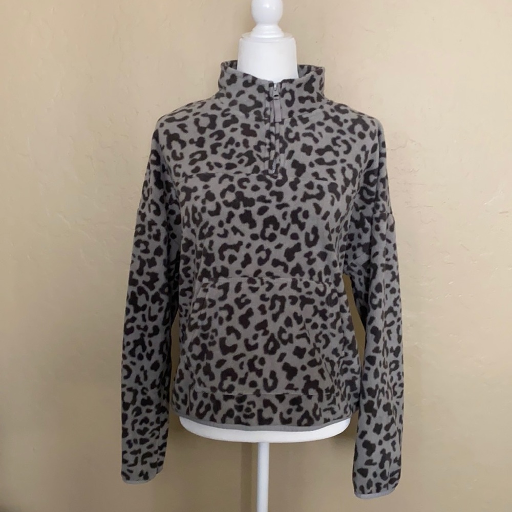Hippie Rose Grey Cheetah Print Half Zip (XL)